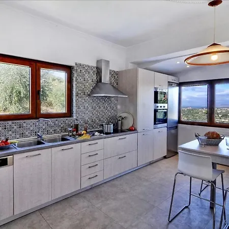 Vila With 5 Bedrooms In Mpastouni With Wonderful Sea View Private Pool Enclosed Garden 9 Km From The Beach Kastanéa