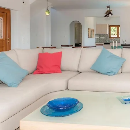 ヴィラ With 5 Bedrooms In Mpastouni With Wonderful Sea View Private Pool Enclosed Garden 9 Km From The Beach Kastanéa