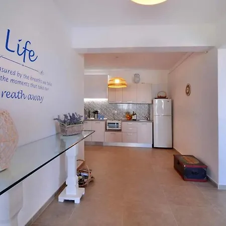 With 5 Bedrooms In Mpastouni With Wonderful Sea View Private Pool Enclosed Garden 9 Km From The Beach